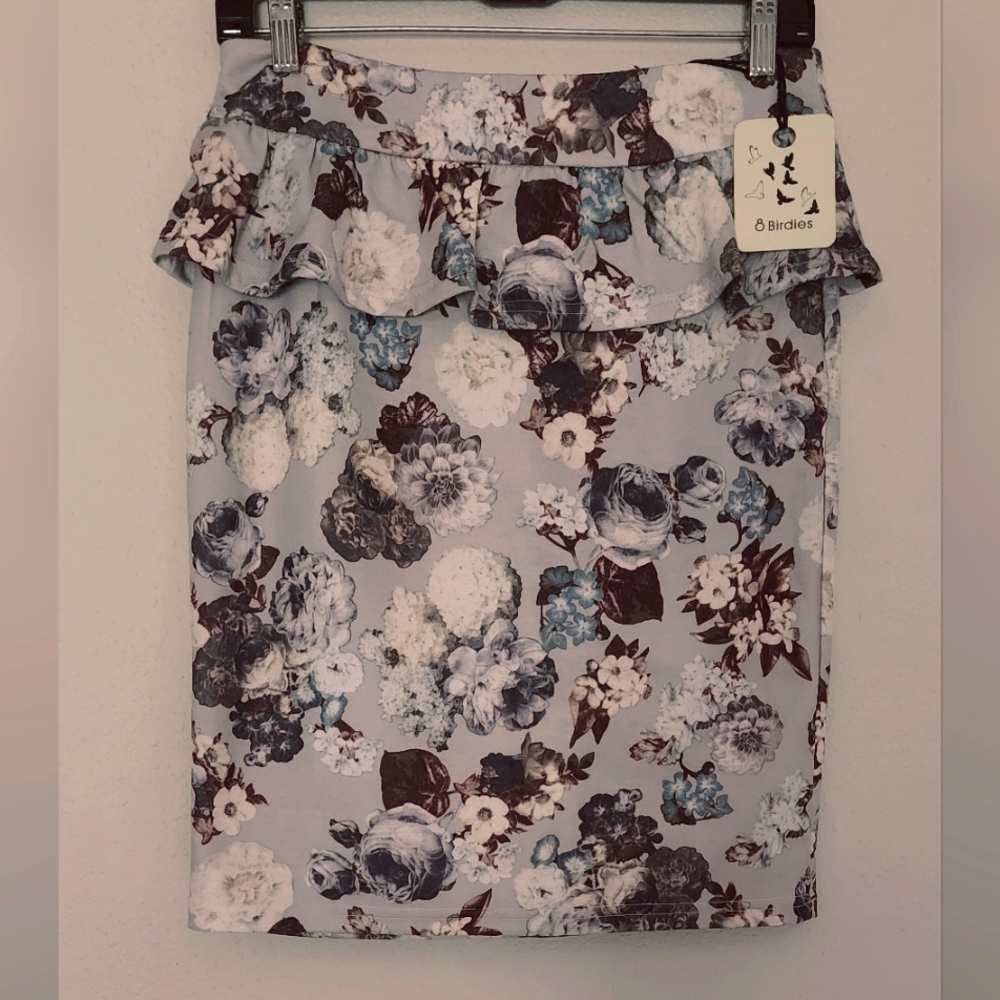 8 Birdies Women's Floral Print Back Zip Lined Pencil Skirt Sz M (NWT)